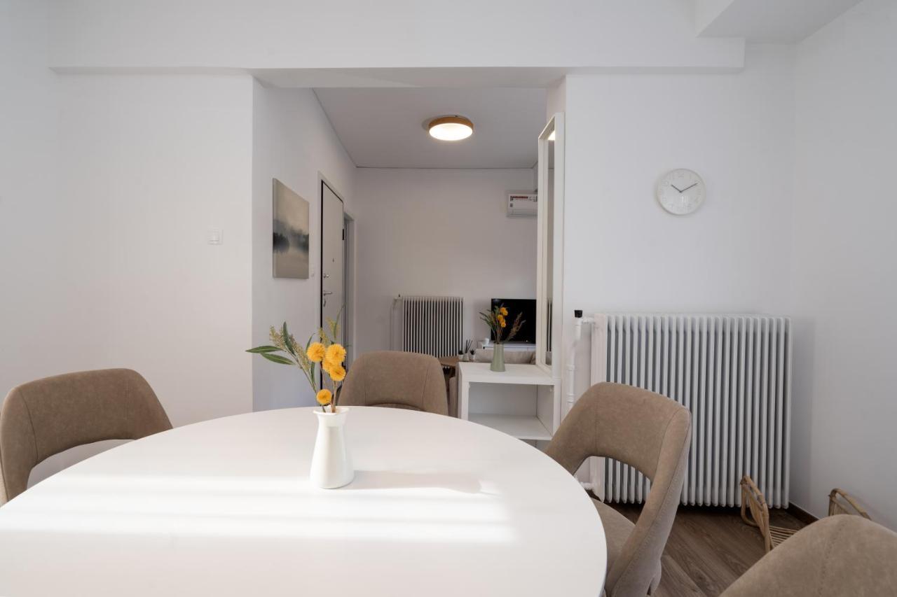 Athens Hideout Apt, Big Rooftop With City View Apartamento Exterior foto