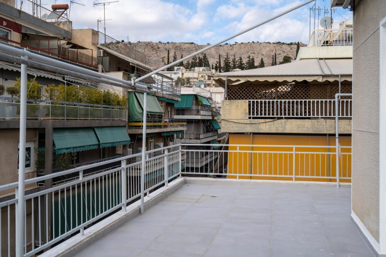Athens Hideout Apt, Big Rooftop With City View Apartamento Exterior foto