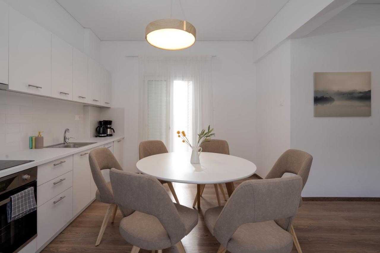 Athens Hideout Apt, Big Rooftop With City View Apartamento Exterior foto