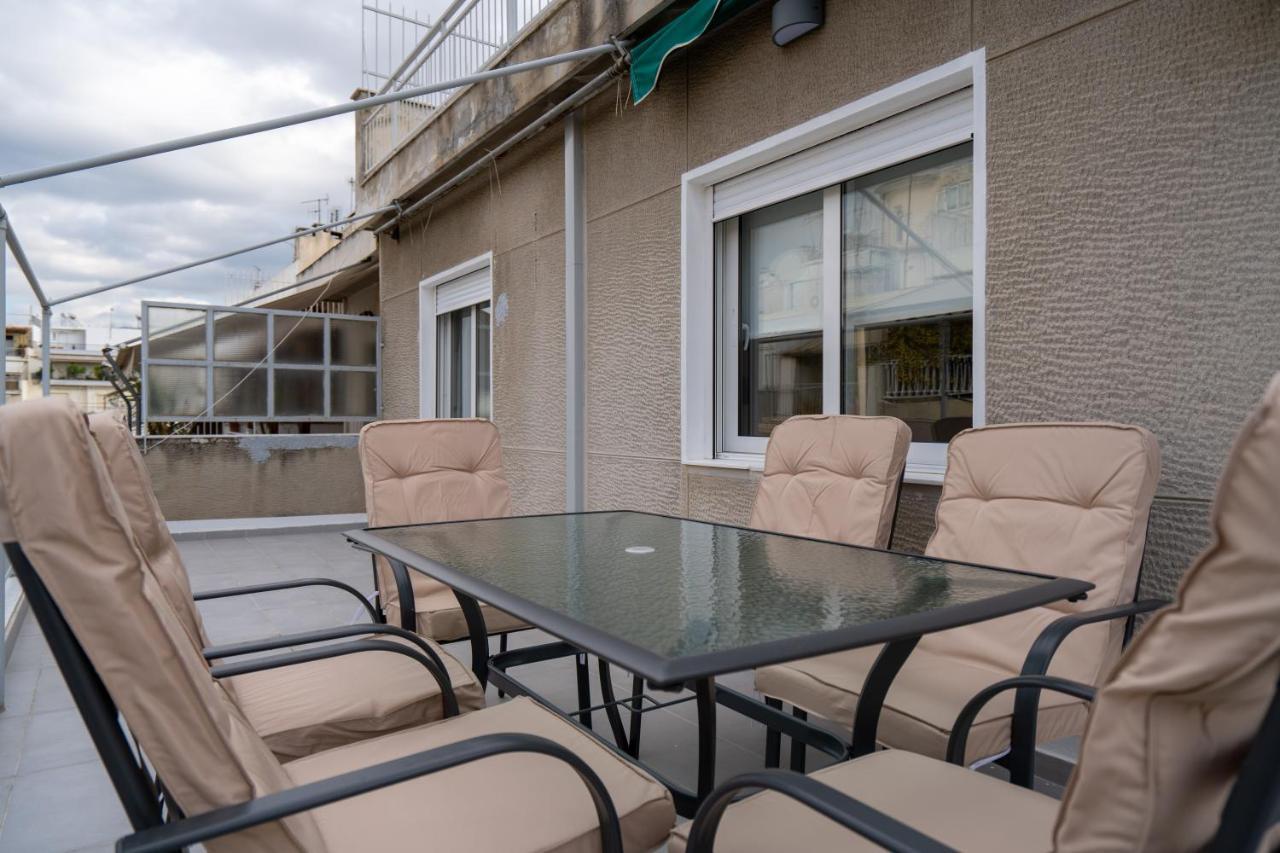 Athens Hideout Apt, Big Rooftop With City View Apartamento Exterior foto