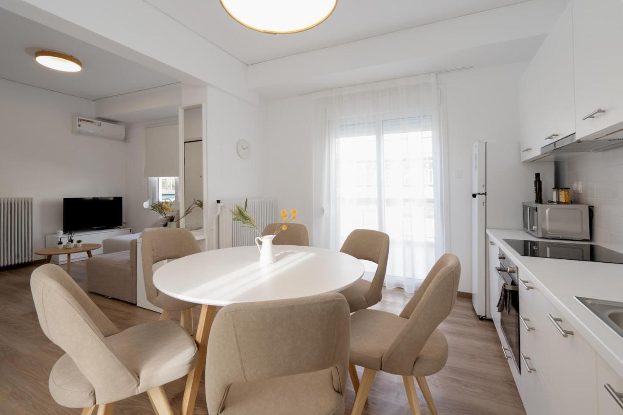 Athens Hideout Apt, Big Rooftop With City View Apartamento Exterior foto