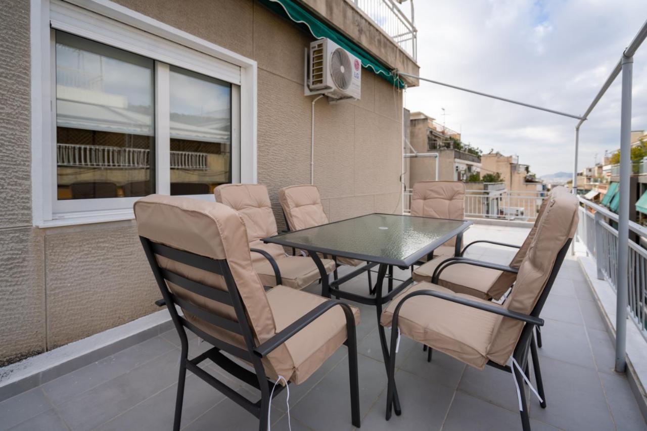Athens Hideout Apt, Big Rooftop With City View Apartamento Exterior foto