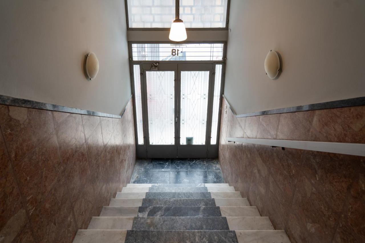 Athens Hideout Apt, Big Rooftop With City View Apartamento Exterior foto