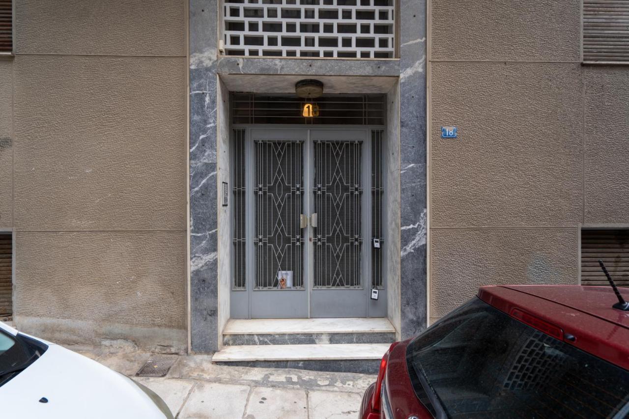 Athens Hideout Apt, Big Rooftop With City View Apartamento Exterior foto