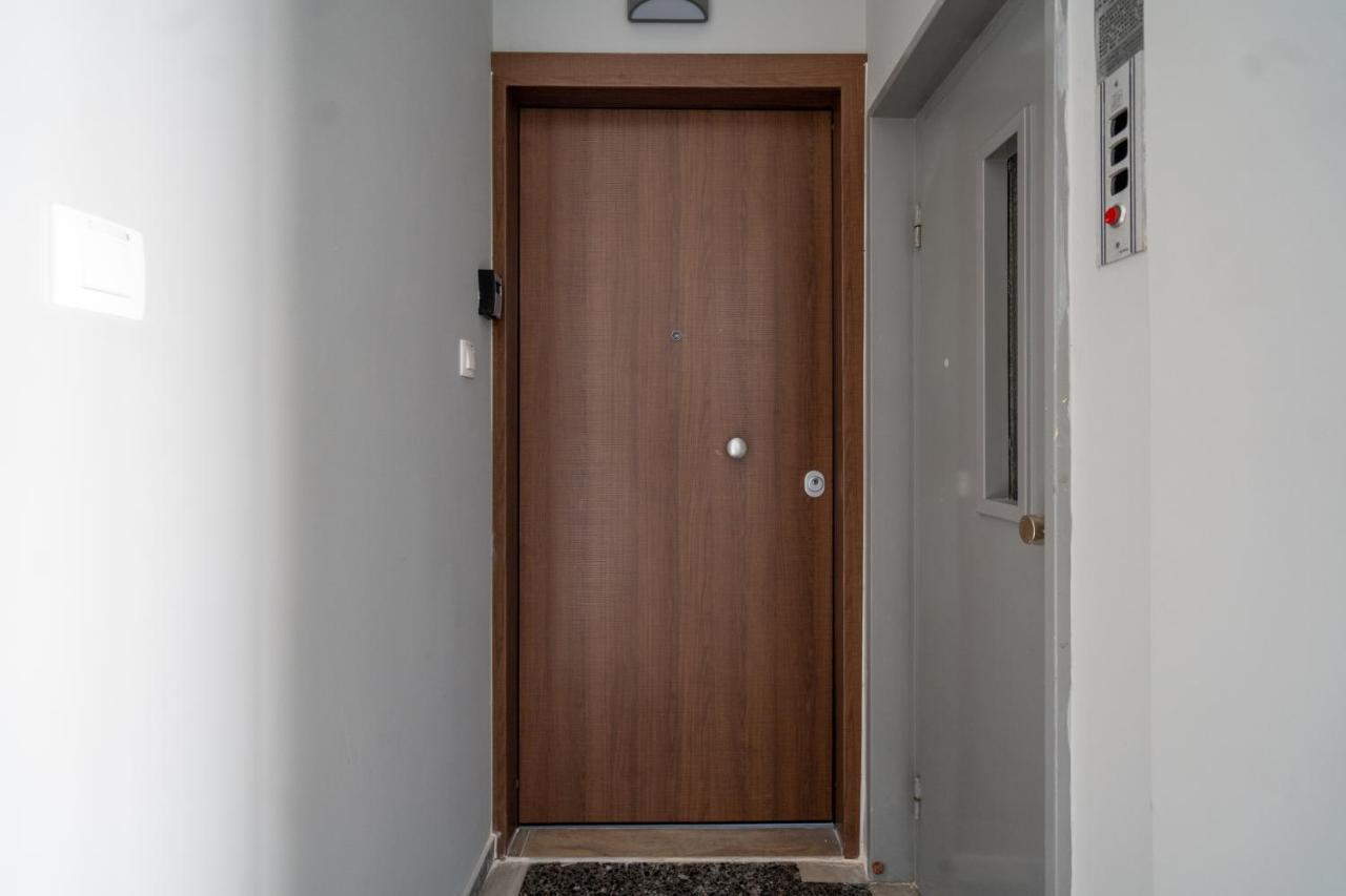 Athens Hideout Apt, Big Rooftop With City View Apartamento Exterior foto